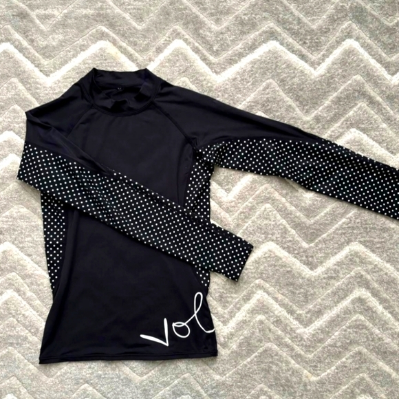 Volcom UPF  Black Polka Dots Long Sleeve Women's Swim Surf Top Size S - Picture 1 of 6